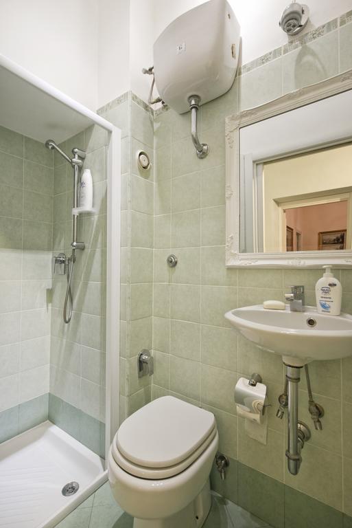 Fontana De Trevi Apartment Ρώμη Δωμάτιο φωτογραφία