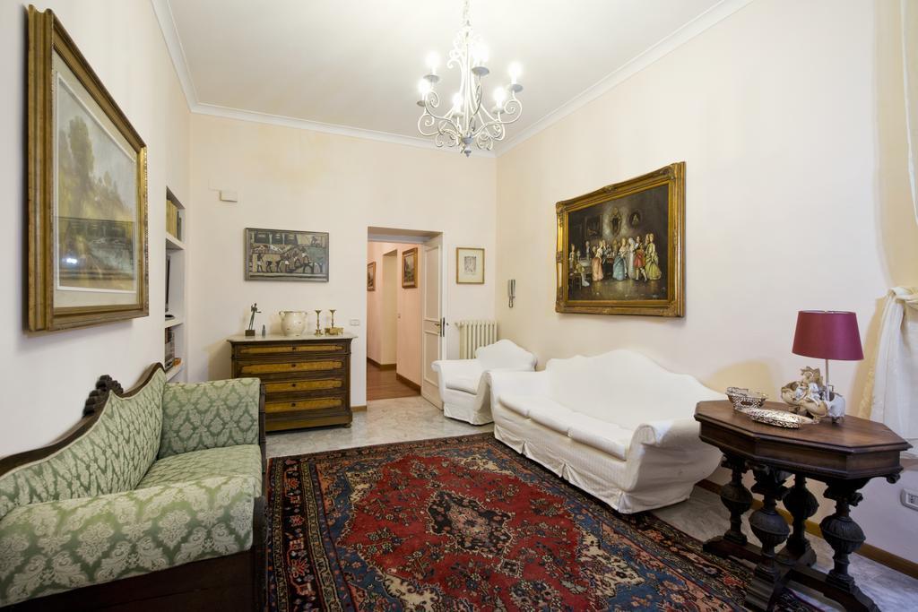 Fontana De Trevi Apartment Ρώμη Δωμάτιο φωτογραφία